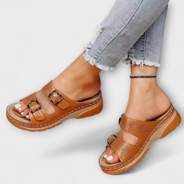 Orthopedic leather sandals