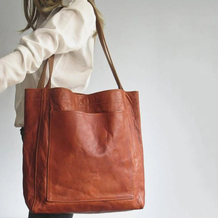 Toronto. - Elegant and practical shoulder bag