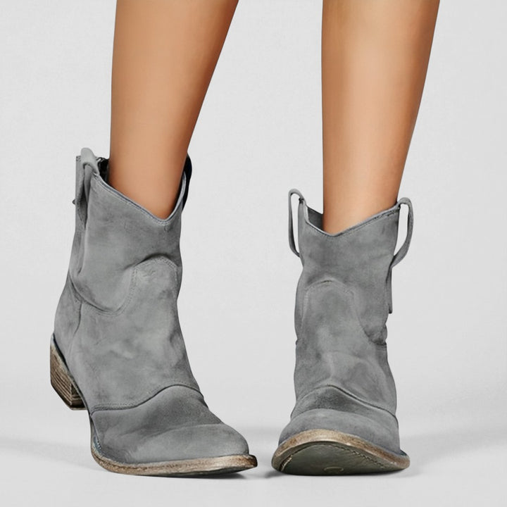 Carlotta – Timeless Ankle Boots
