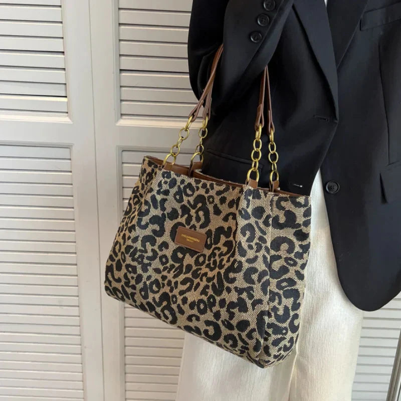 Leonora – Leopard Charm Tote