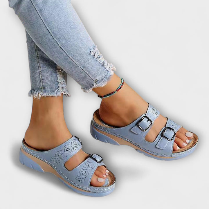 Orthopedic leather sandals